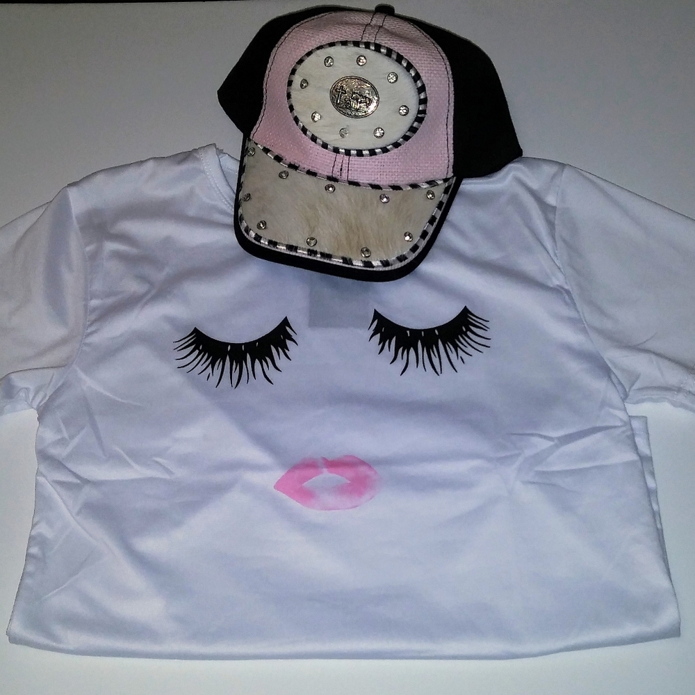 Eyelash Short Sleeve T-Shirt